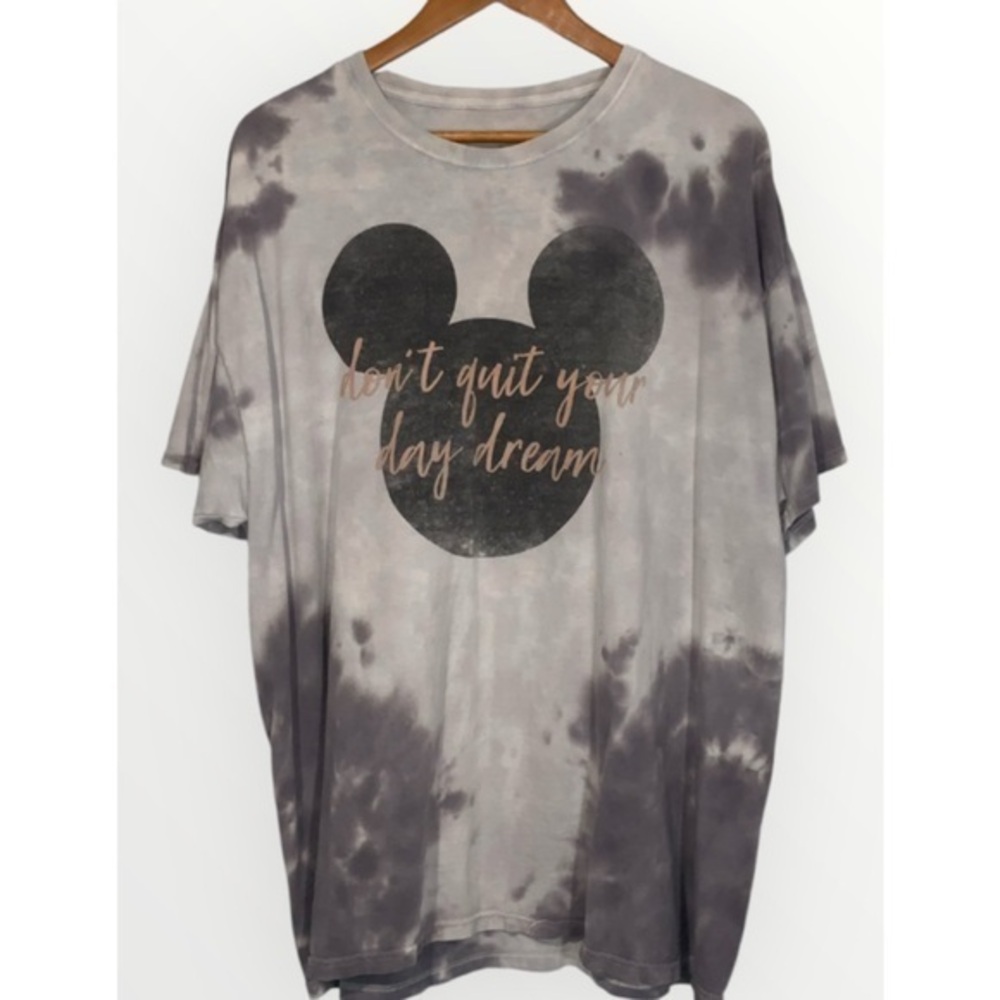 Disney Mickey Mouse Gray Tie Dye “Don’t Quit Your Day Dream” Short Sleeve Tee 2X